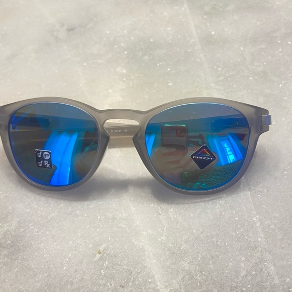 OAKLEY Gray Rounded Polarized Round Sunglasses - Picture 3 of 6